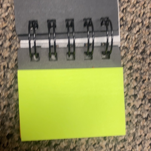 Post-It Flag Combo Pack - Sticky Tabs & Spiral Bound Sticky Notes (Comes as Set) - Picture 9 of 12